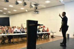 HeadFit - gezielt Bewegen, mehr Leisten - Eigenmarke SSM - fit durch die Fortbildung - Mitarbeiterevent - Schulung - Foto: ELO